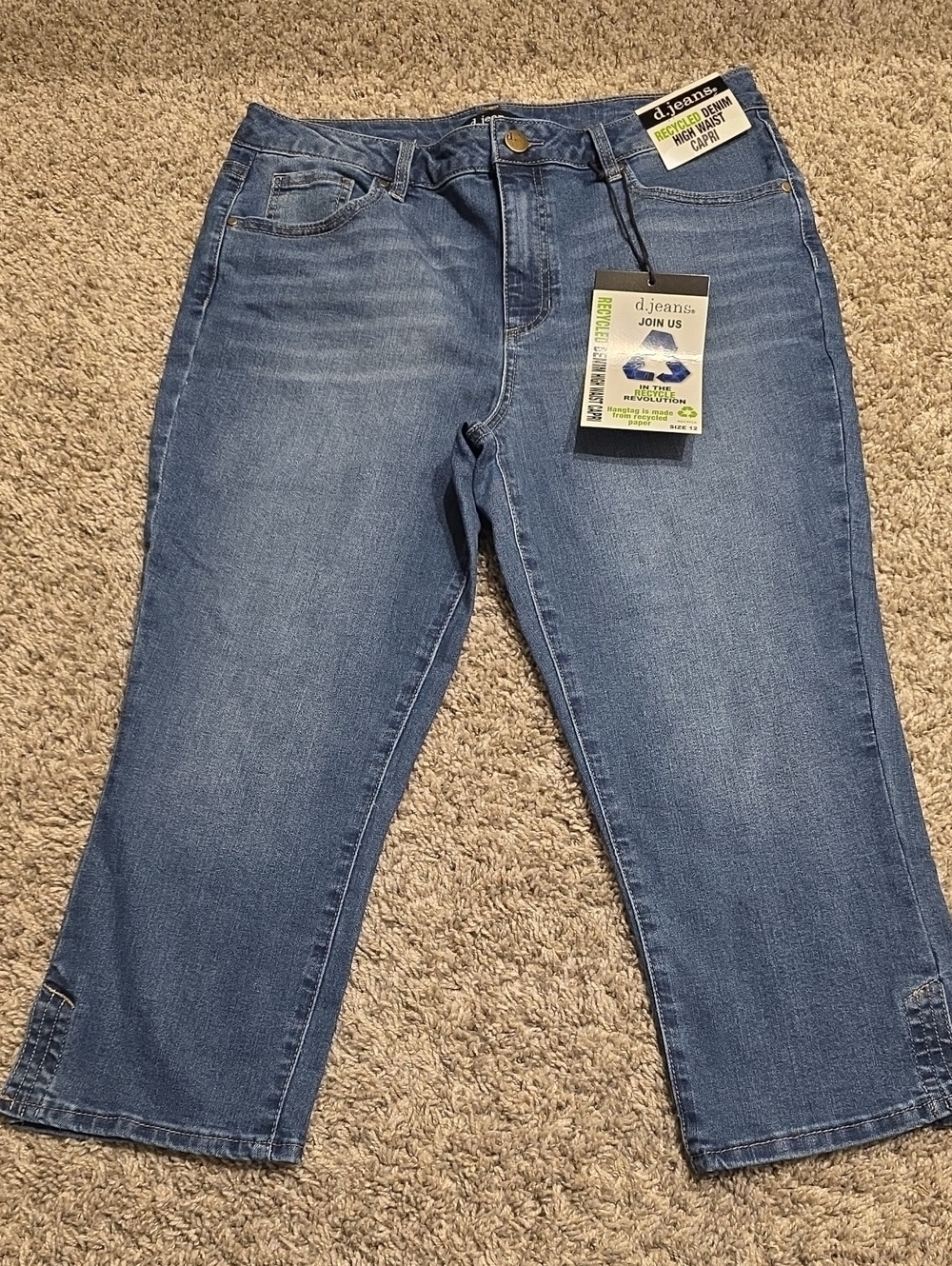 NWT d. jeans Light Blue Capri Jeans